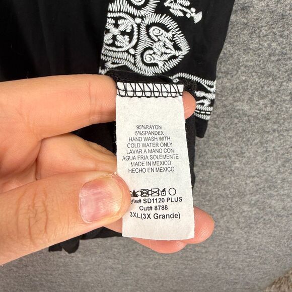 Heimish Dress Women 3X Plus Black Geometric Embroidered Shift Short V-Neck Rayon - Picture 6 of 7